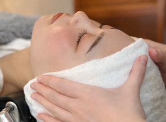 情報に溢れる時代に、思考をゆるめるケア